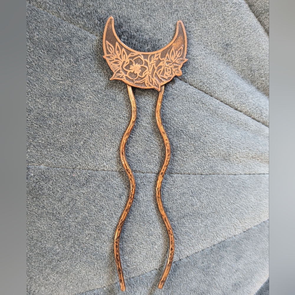 Gorgeous Copper Floral Moon Hair Fork